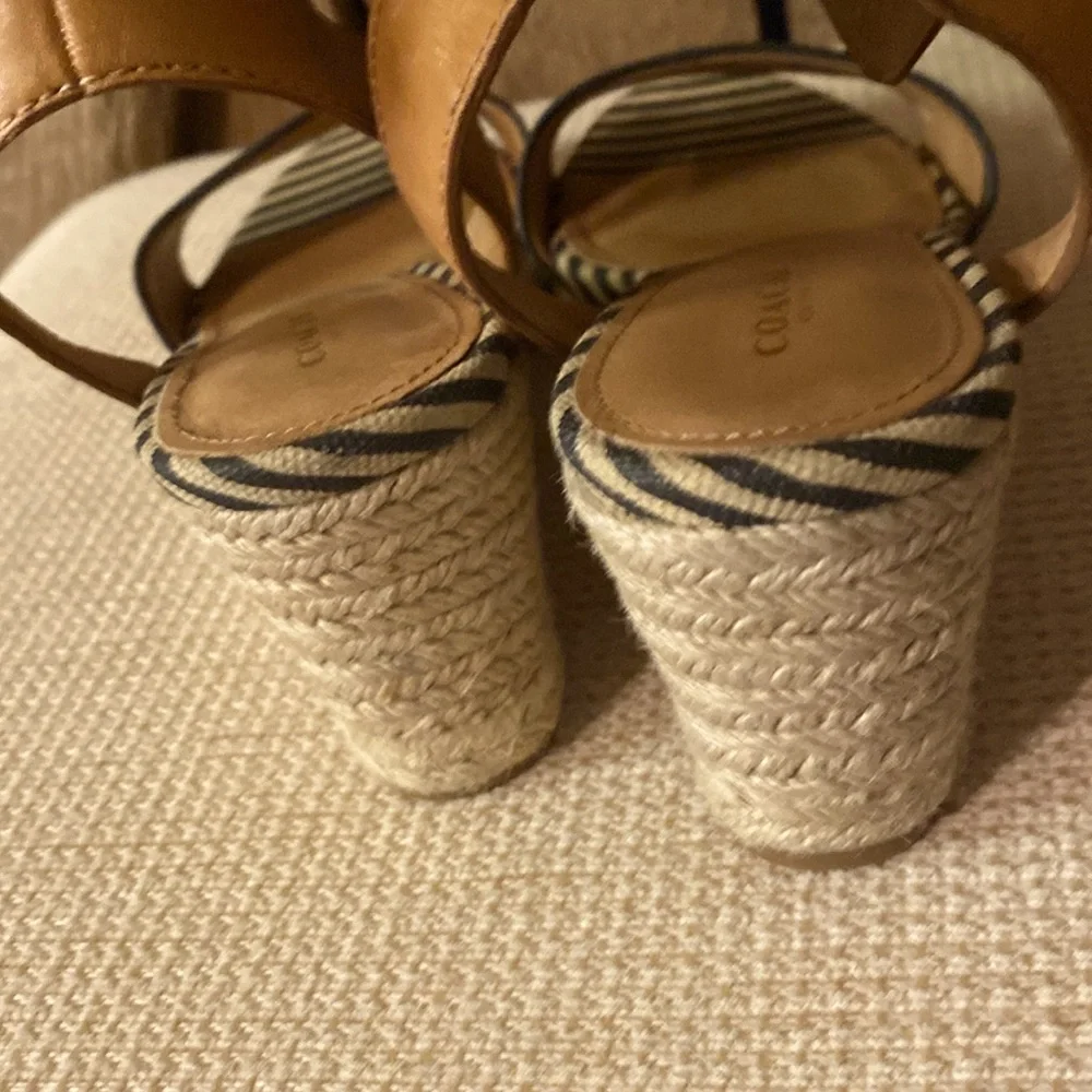 Coach women wedge sandals.Size 8.Navy Blue & tan. Very comfortable. - Picture 4 of 6